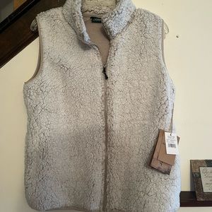 Stillwater Supply Co NWT women’s fleece vest